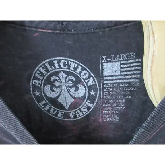 Affliction Live Fast Men’s XL Thin T-Shirt Red Black Gothic Cross Stitch USA - Picture 2 of 16